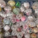 100 Überraschungskapseln bunt gemischt